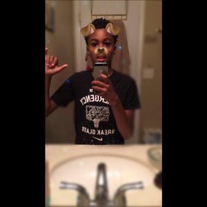 Meet your Posher, Dewell